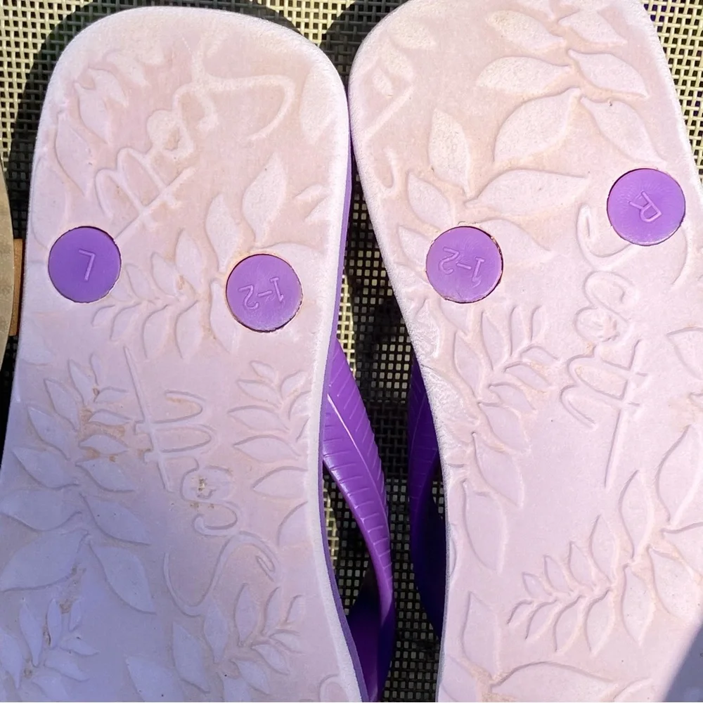 2pr. Gently Worn/Clean Sz-C/ 11-12 Cat& Jack Tan Sandals/Purple Scott Flip Flops